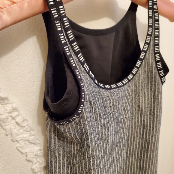 NIKE Sports Top - Picture 5 of 16